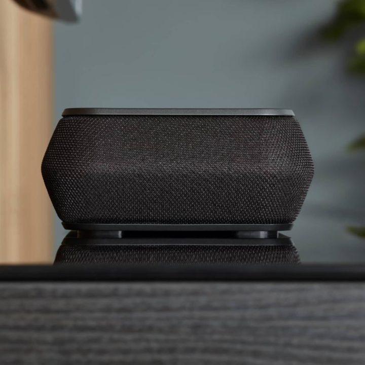 Barre de son home-cinéma - Bowers Wilkins Panorama 3 vue de côté - zoom haut-parleurs